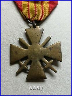 Rare Croix de Guerre modèle de pénurie dit de Londres Revers Artisanal WW2