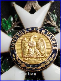 Rare Et Belle Légion D'honneur Chevalier Second Empire Avec Couronne À Fleurons