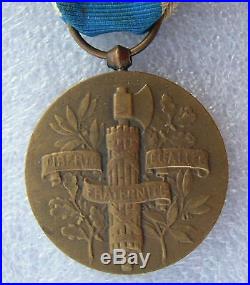 Rare Medaille 1914-1918 Medaille De La Fidelite Francaise