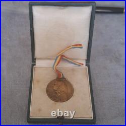 Rare Medaille Roumaine Croux Rouge Infirmiere SSBM 1914 1918