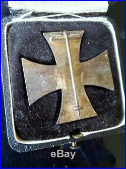 Rarissime croix de fer 1ére classe 1870 avec sa boîte d'origine ORIGINALE