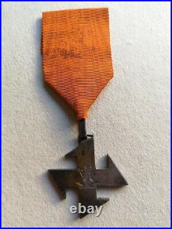 Roumanie Ordre de la Reine Marie 1917 2ème Classe en argent Médaille WW1
