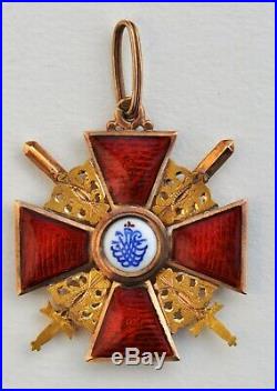 Russie Ordre de St. Anne, croix de 3° classe avec épées, or, 35 mm