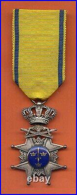 SUÈDE, L'Ordre royal de l'Épée, Croix militaire. (SW208)