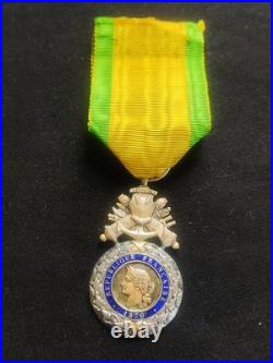 Superbe Et Rare Médaille Militaire Dite De Versailles, Des Versaillais, Monobloc