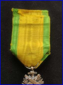 Superbe Et Rare Médaille Militaire Dite De Versailles, Des Versaillais, Monobloc