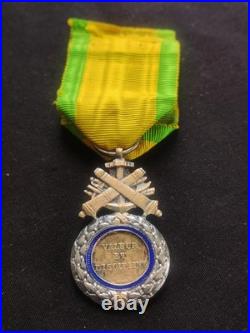 Superbe Et Rare Médaille Militaire Dite De Versailles, Des Versaillais, Monobloc