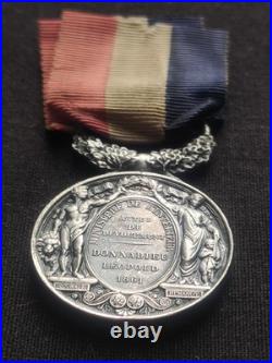 Superbe Médaille Attribuée 1861 Napoléon III Actes Dévouement 2nd Empire Barre