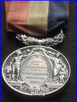 Superbe Médaille Attribuée 1861 Napoléon III Actes Dévouement 2nd Empire Barre