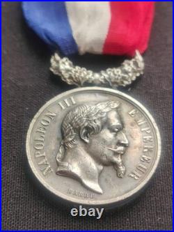 Superbe Médaille Attribuée 1864 Napoléon III Actes Dévouement 2nd Empire Barre