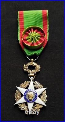 Superbe Médaille Officier Mérite Agricole 1883 République Française Avec Ecrin