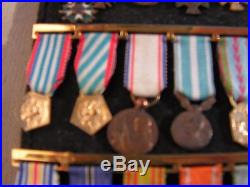 Superbe placards 18 medailles en reduction officier superieur