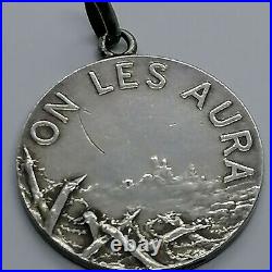 Très Rare Pendentif Médaille de Verdun on les aura E Dropsy en Argent Massif