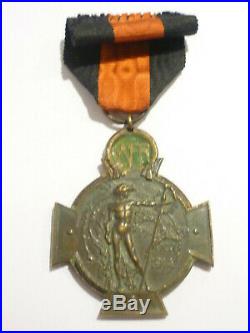 V14D Superbe médaille croix de l'YSER guerre 14 18 belgian medal