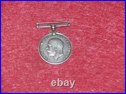 WWI BRITISH WAR MEDAL ARGENT / Georges V Ø 5cm 14-18 / 4942 SJT R. J. SIMMS R. A