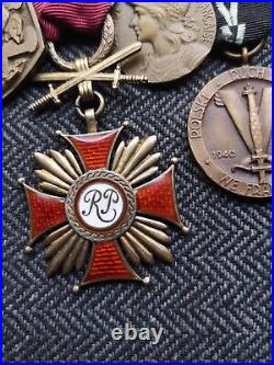 Ww2 Barrette De 13 Décorations Militaires Résistance Polonaise En France 1939-45
