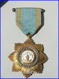 X11C Belle médaille coloniale Comores ordre de l'étoile d'Anjouan french medal